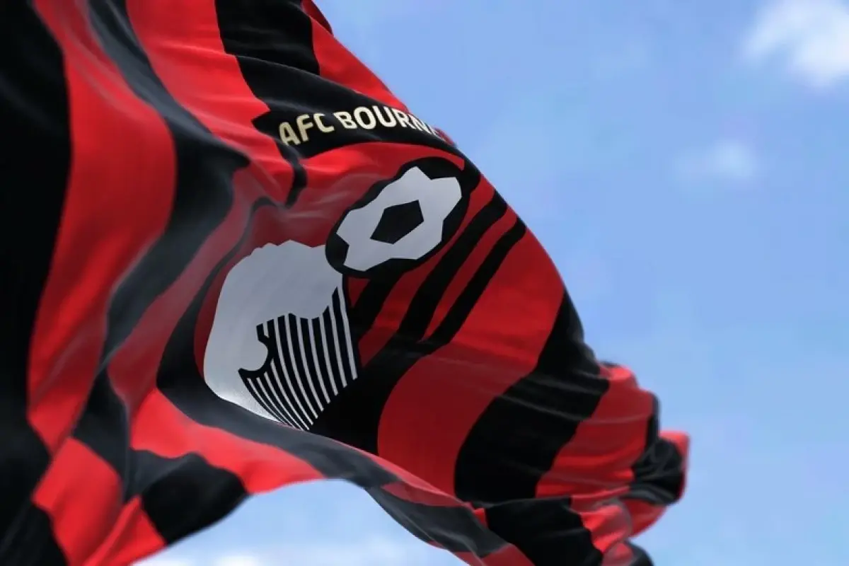 bournemouth-rozbilo-milan-30-czerwona-kartka-mike-a-maignana
