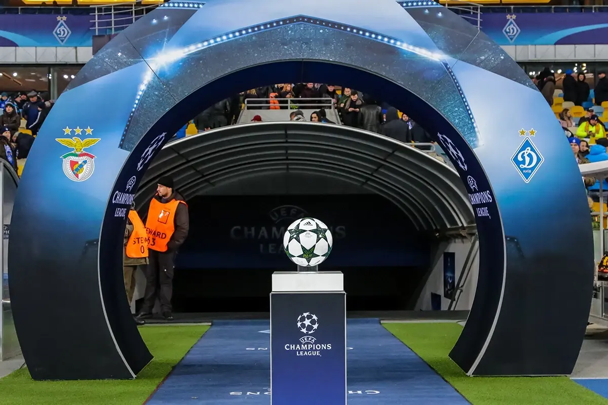 aek-szykuje-wielki-wyjazd-do-londynu-nawet-10-tysiecy-kibicow-na-meczu-z-szachtarem