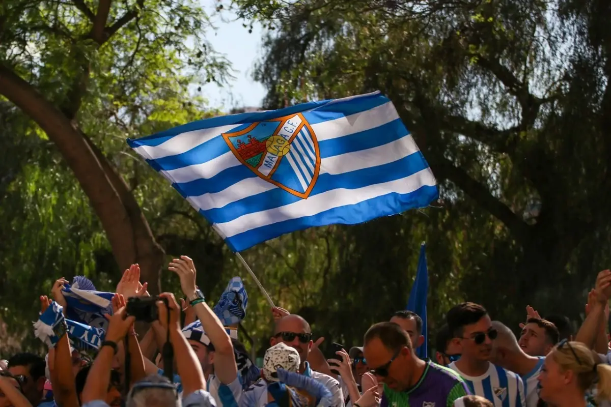 malaga-awansuje-do-laliga-2026-2027-po-wygranej-21-nad-almeria-w-finale-barazu